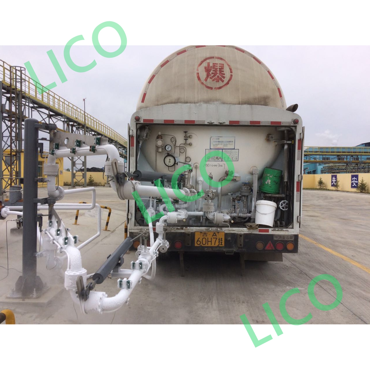 Cryogenic Loading Arm for LNG tanks